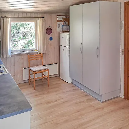 4 Bedroom Stunning Home In Thisted Holiday home